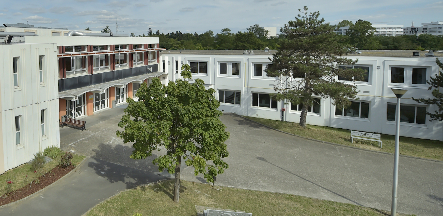 LYCEE JACQUE BREL-LORMONT